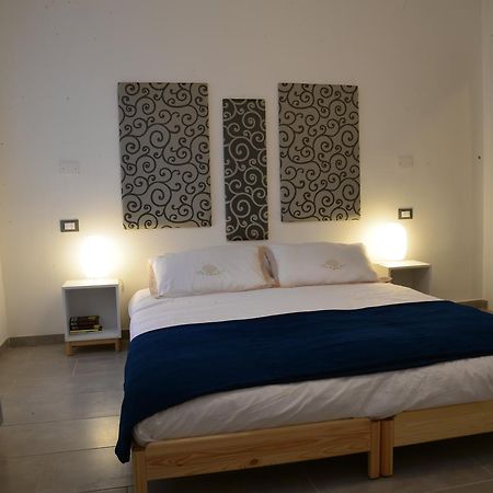 Le Stanze Di Lavi Hotel Ferrara Buitenkant foto